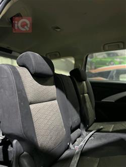 میتسوبیشی ئێکسپاندەر کرۆس